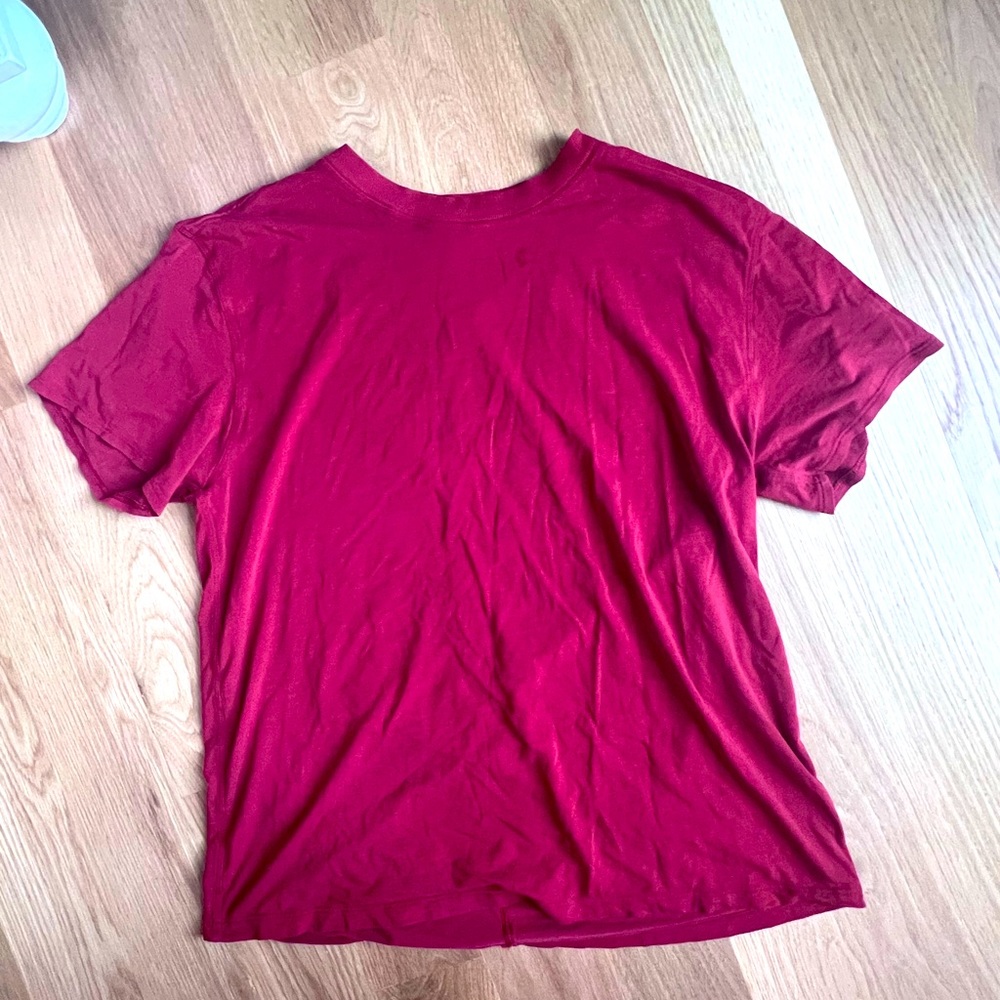Lululemon t shirt size L
